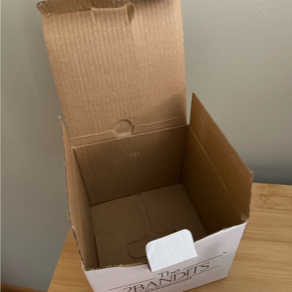 *NEW* 2 bandits tiered catchall tray - Picture 5 of 6